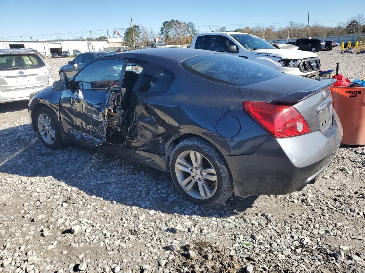 2010 Nissan Altima S - Фото 2