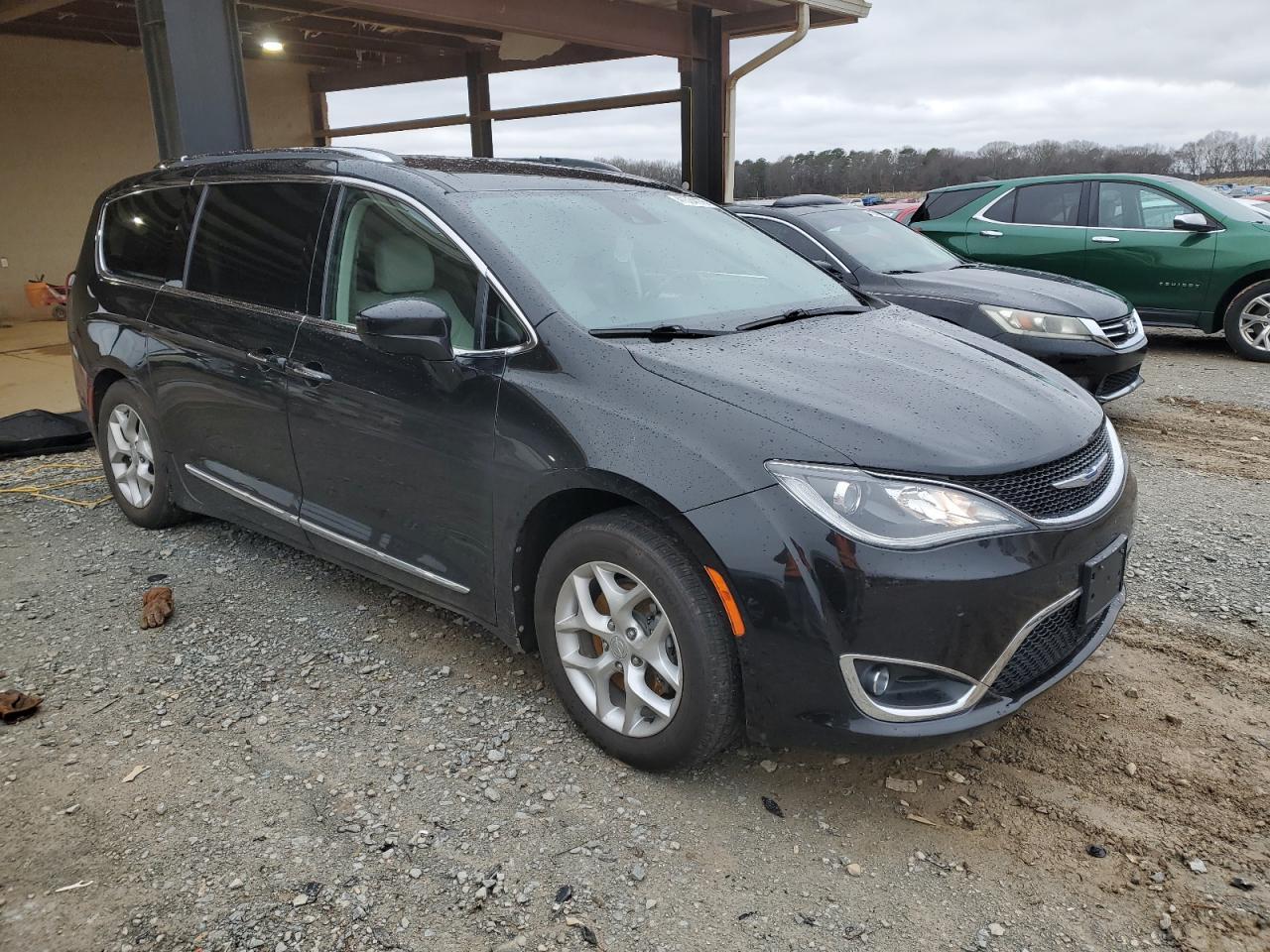 2018 Chrysler Pacifica Touring L Plus - Image 4