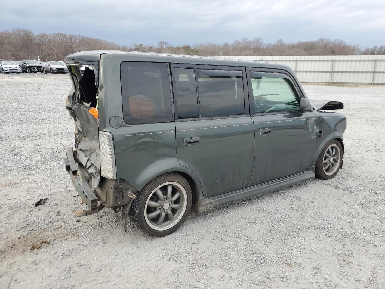 2005 Toyota Scion Xb - Фото 3