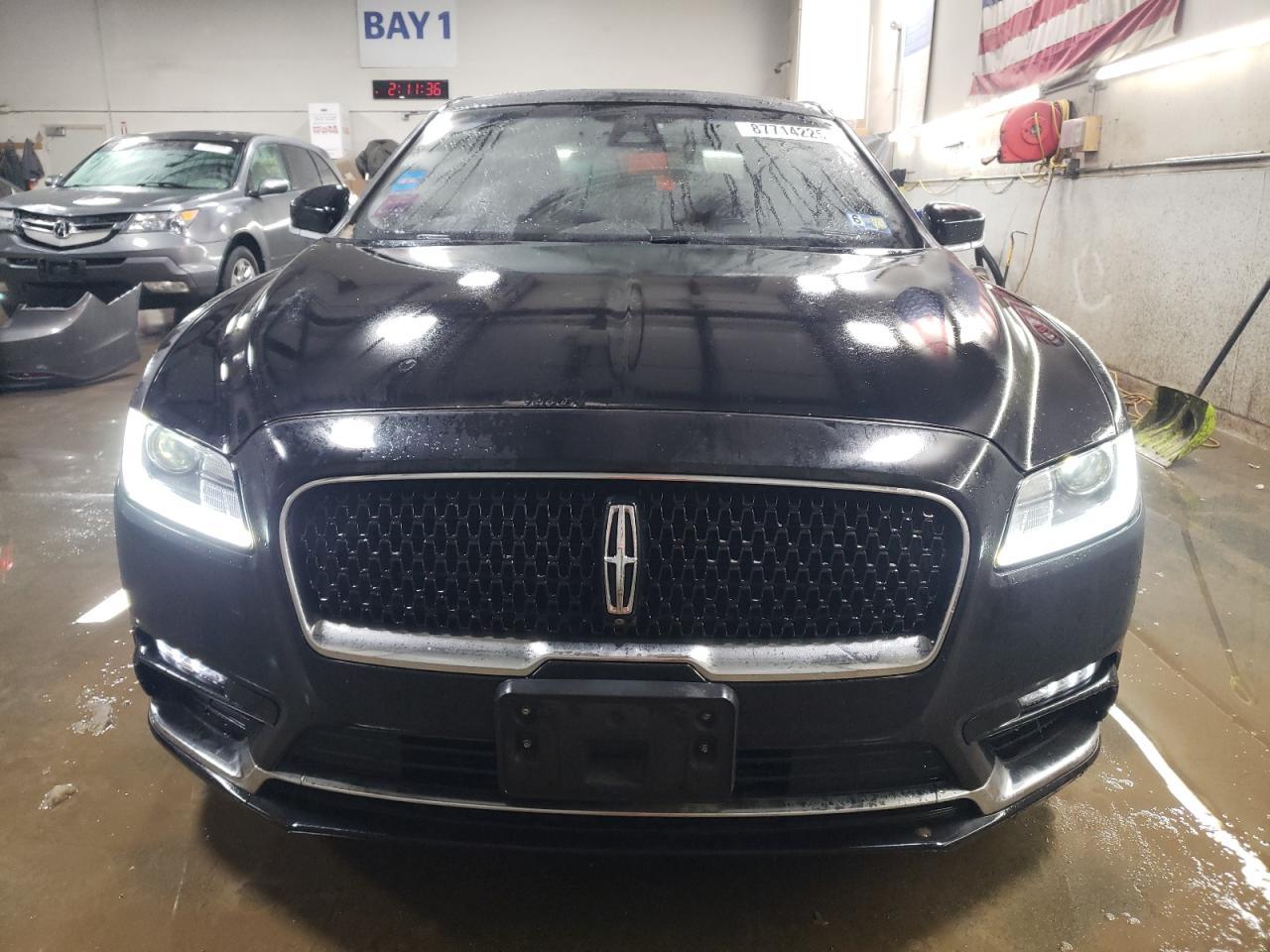 2019 Lincoln Continental Reserve - Фото 5