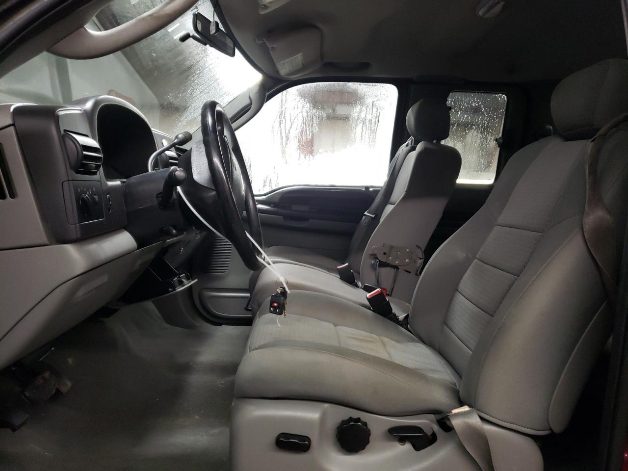 2005 Ford F250 Super Duty - Image 7