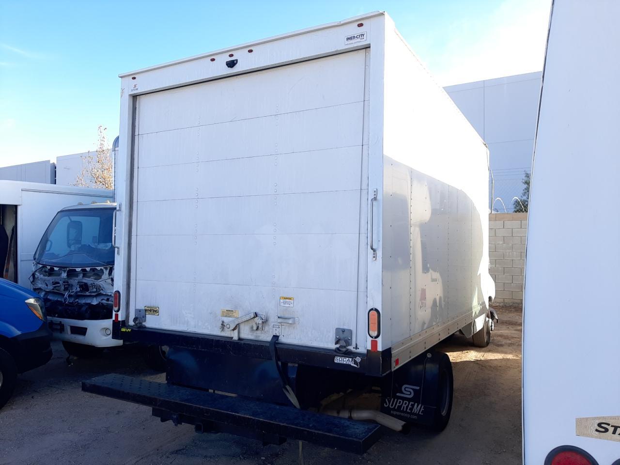 2019 Chevrolet Express G4500 - Image 3