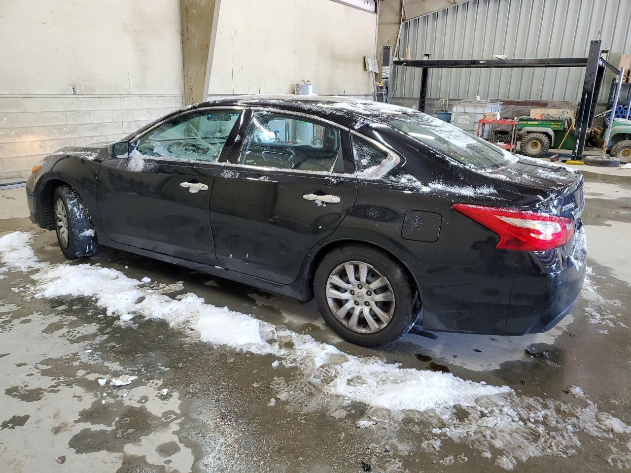 2016 Nissan Altima 2.5 - Фото 2