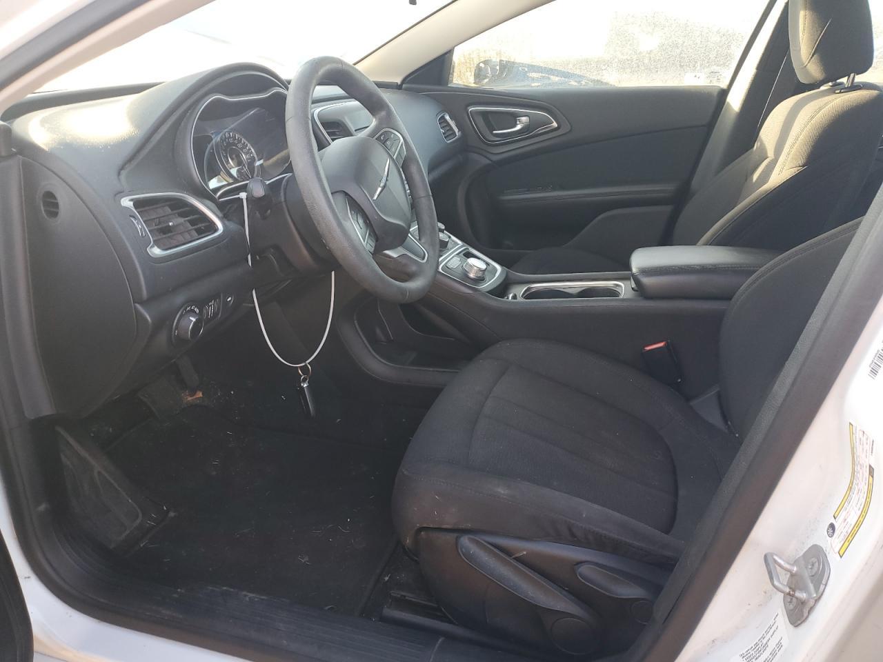 2015 Chrysler 200 Limited - Фото 7
