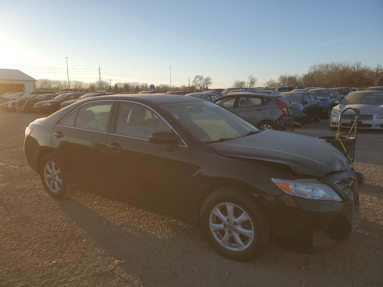 2011 Toyota Camry Base - Фото 4