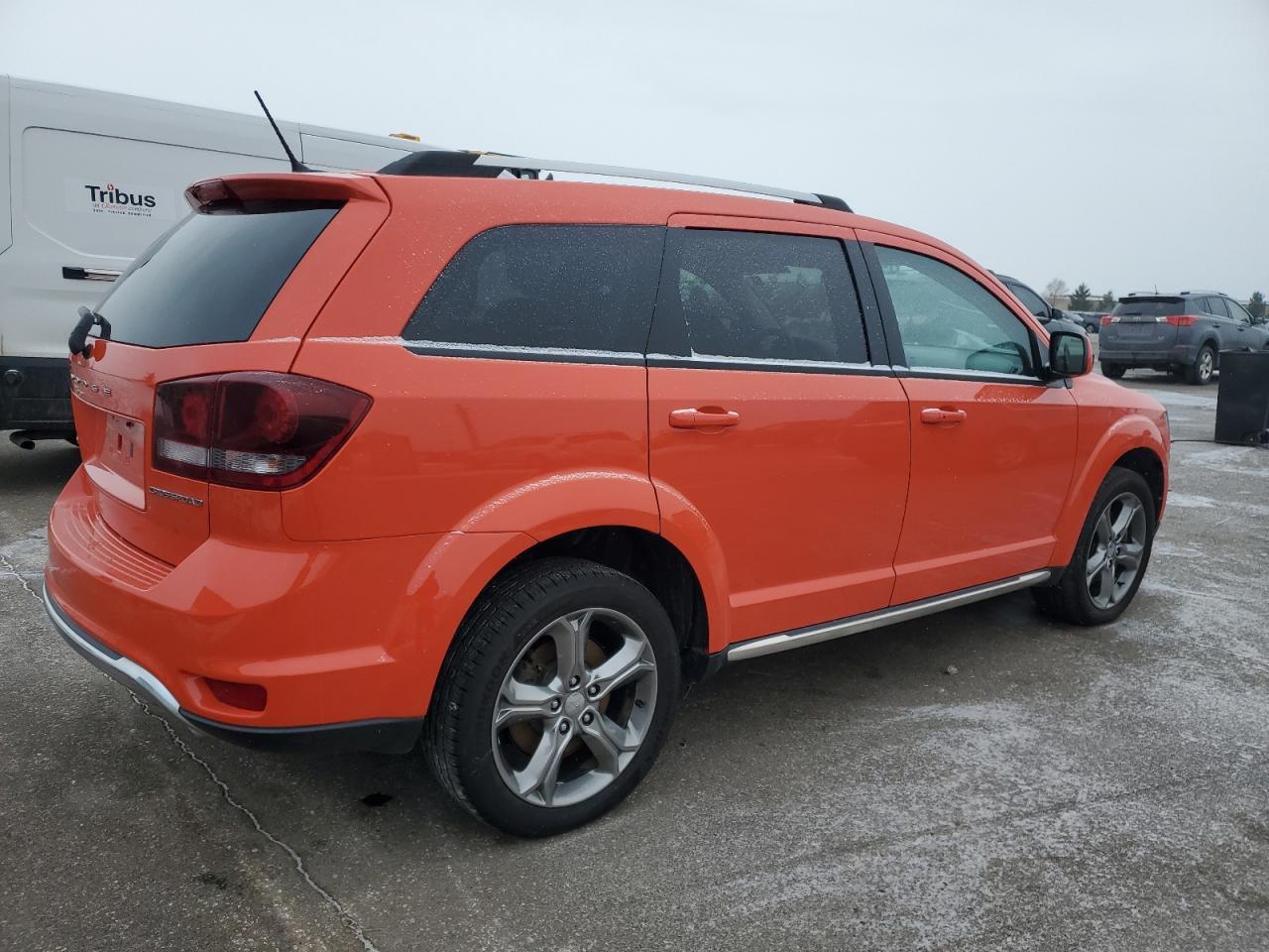 2017 Dodge Journey Crossroad - Image 3
