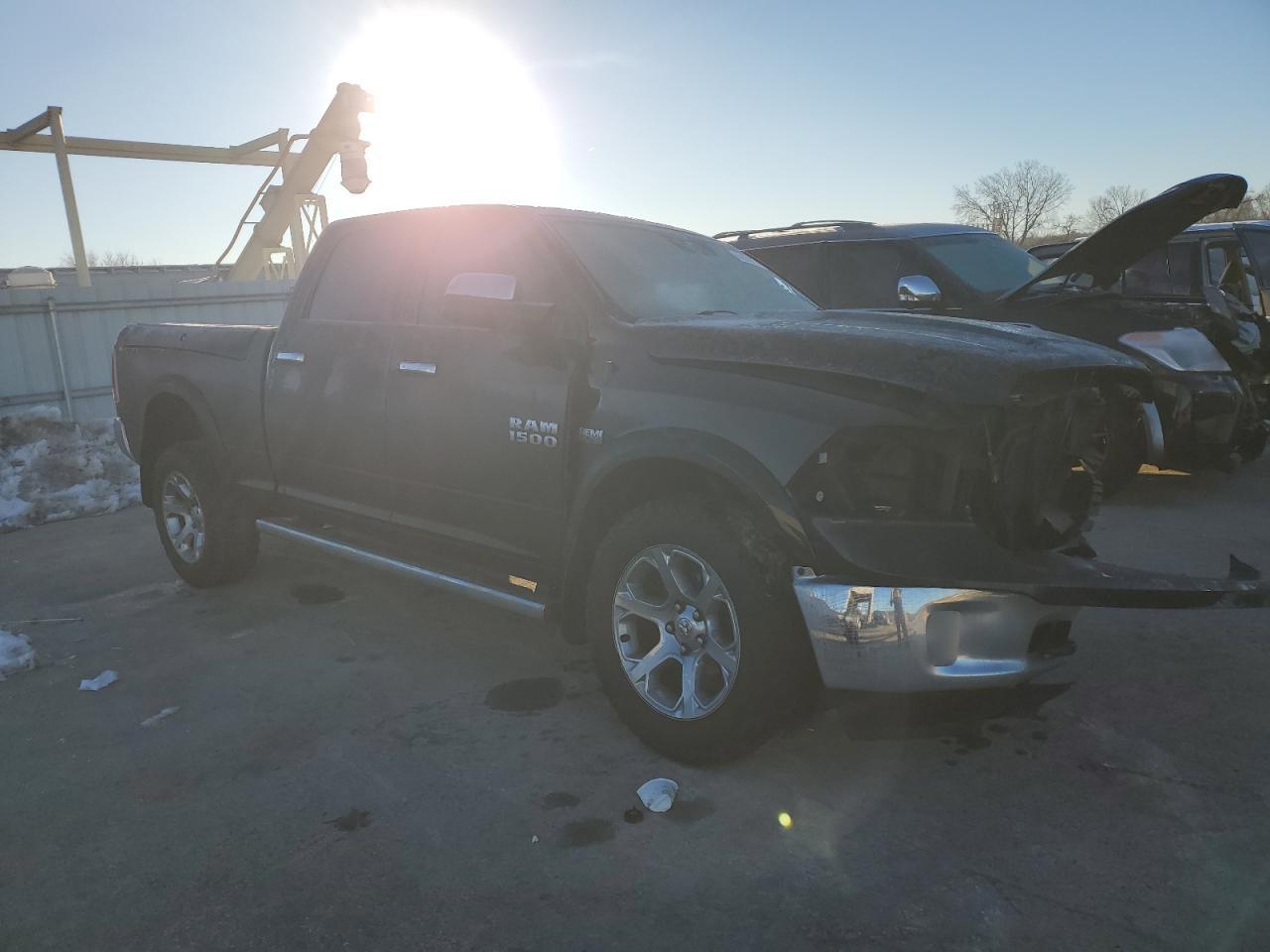 2017 Ram 1500 Laramie - Фото 4