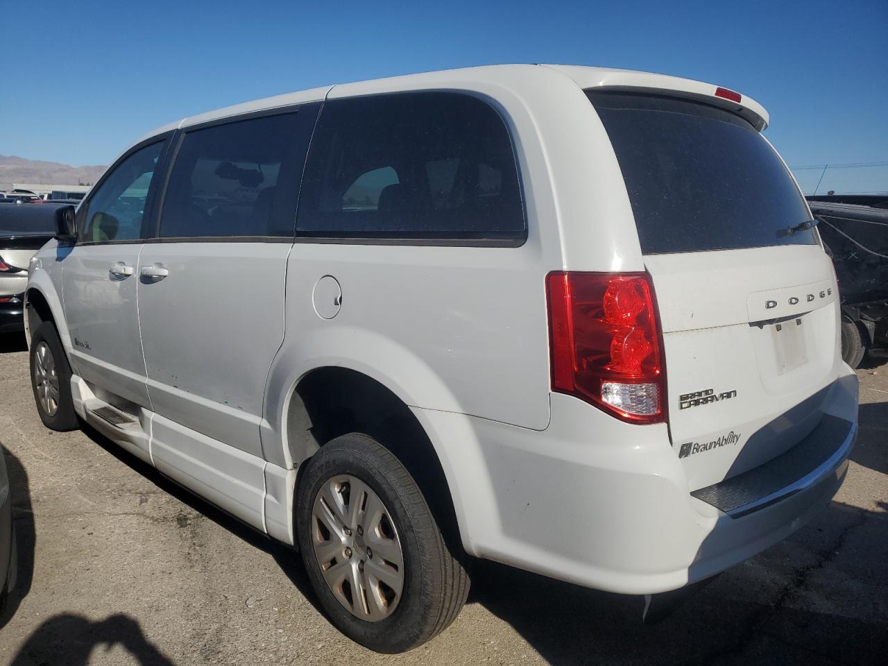 2018 Dodge Grand Caravan Se - Image 2