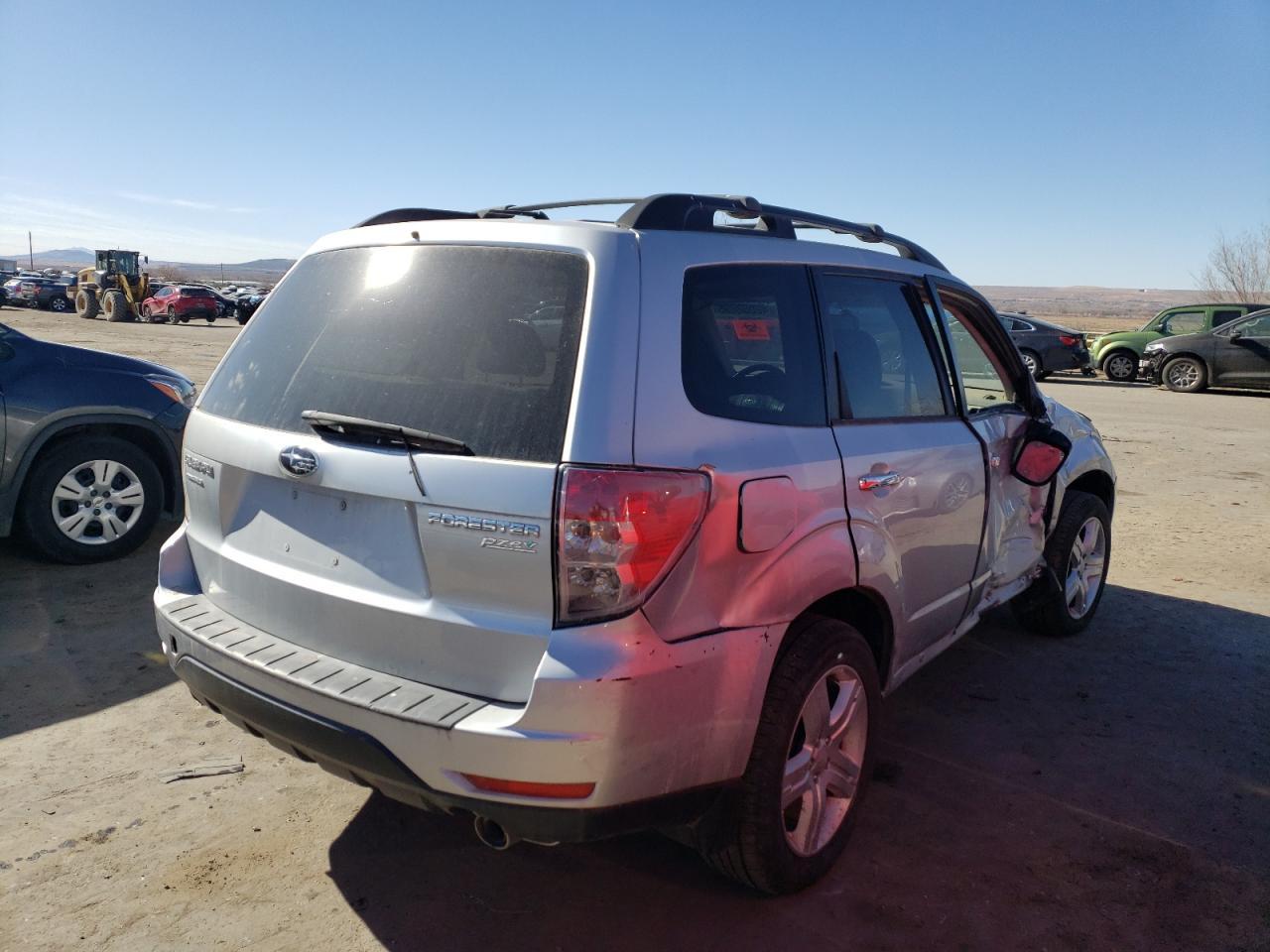2010 Subaru Forester 2.5X Limited - Фото 3