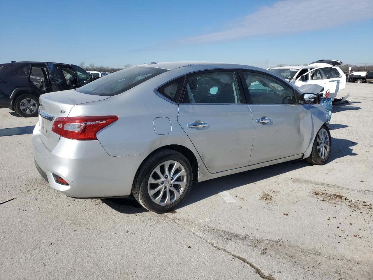 2019 Nissan Sentra S - Фото 3