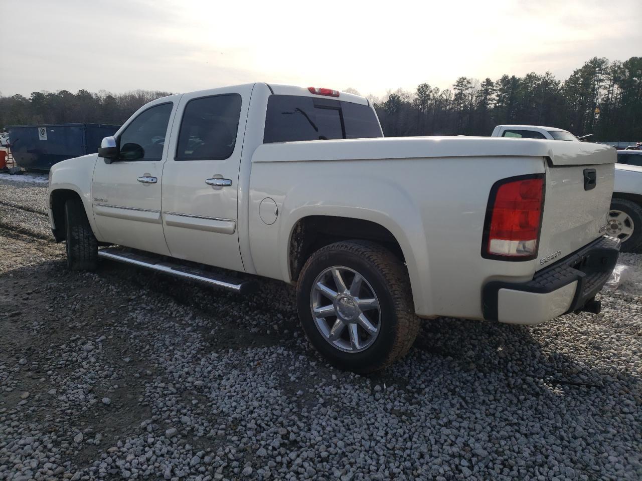 2010 GMC Sierra K1500 Denali - Фото 2