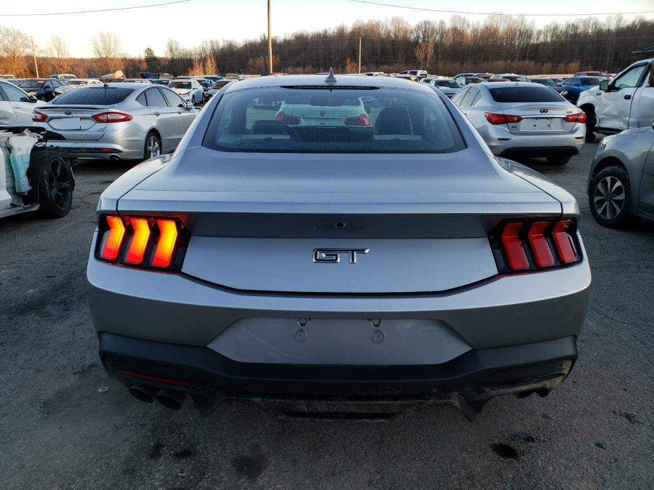 2024 Ford Mustang Gt - Фото 6