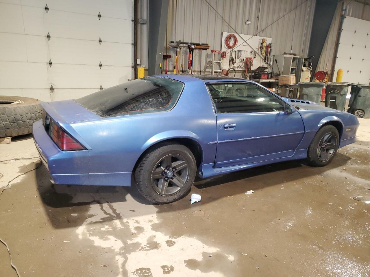 1986 Chevrolet Camaro - Фото 3