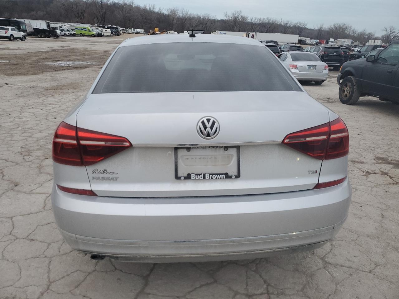 2017 Volkswagen Passat S - Image 6