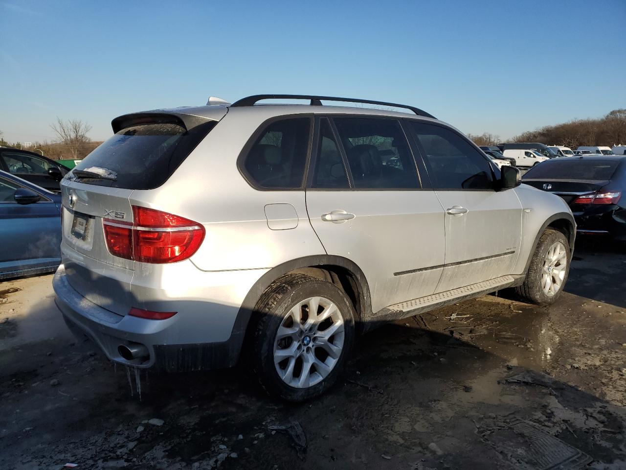 2012 BMW X5 xDrive35I - Фото 3