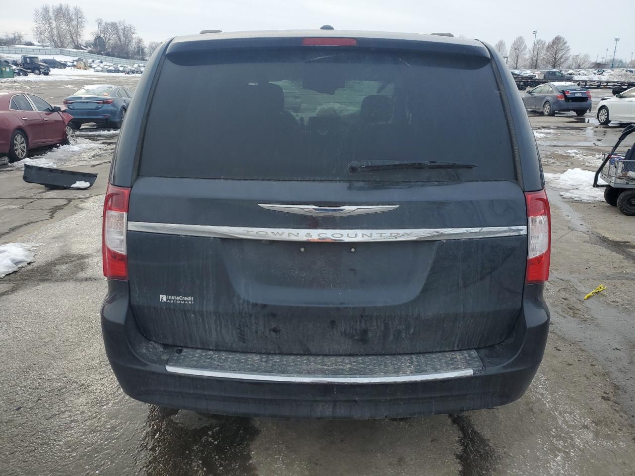 2014 Chrysler Town & Country Touring - Фото 6