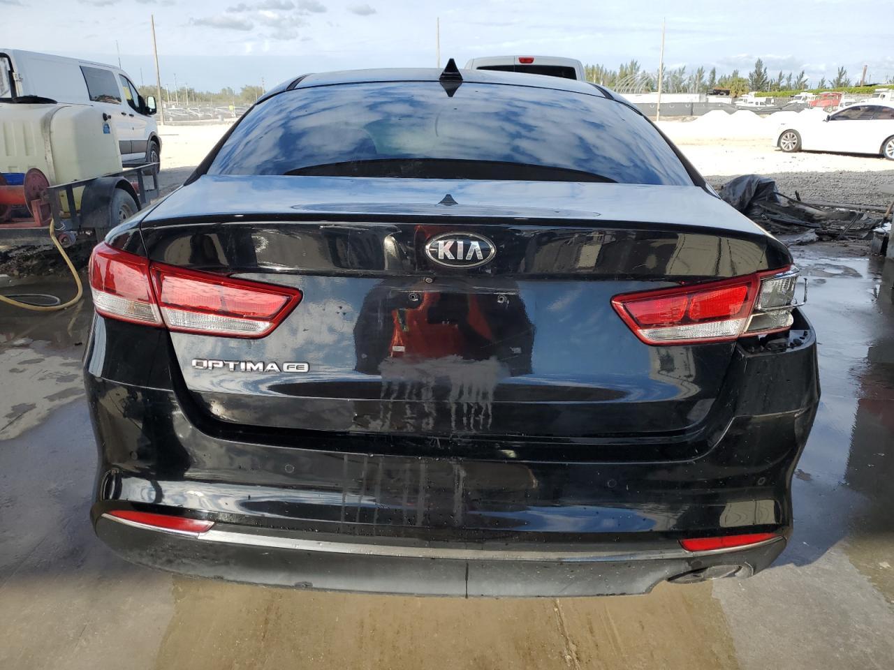 2017 Kia Optima Lx - Image 6
