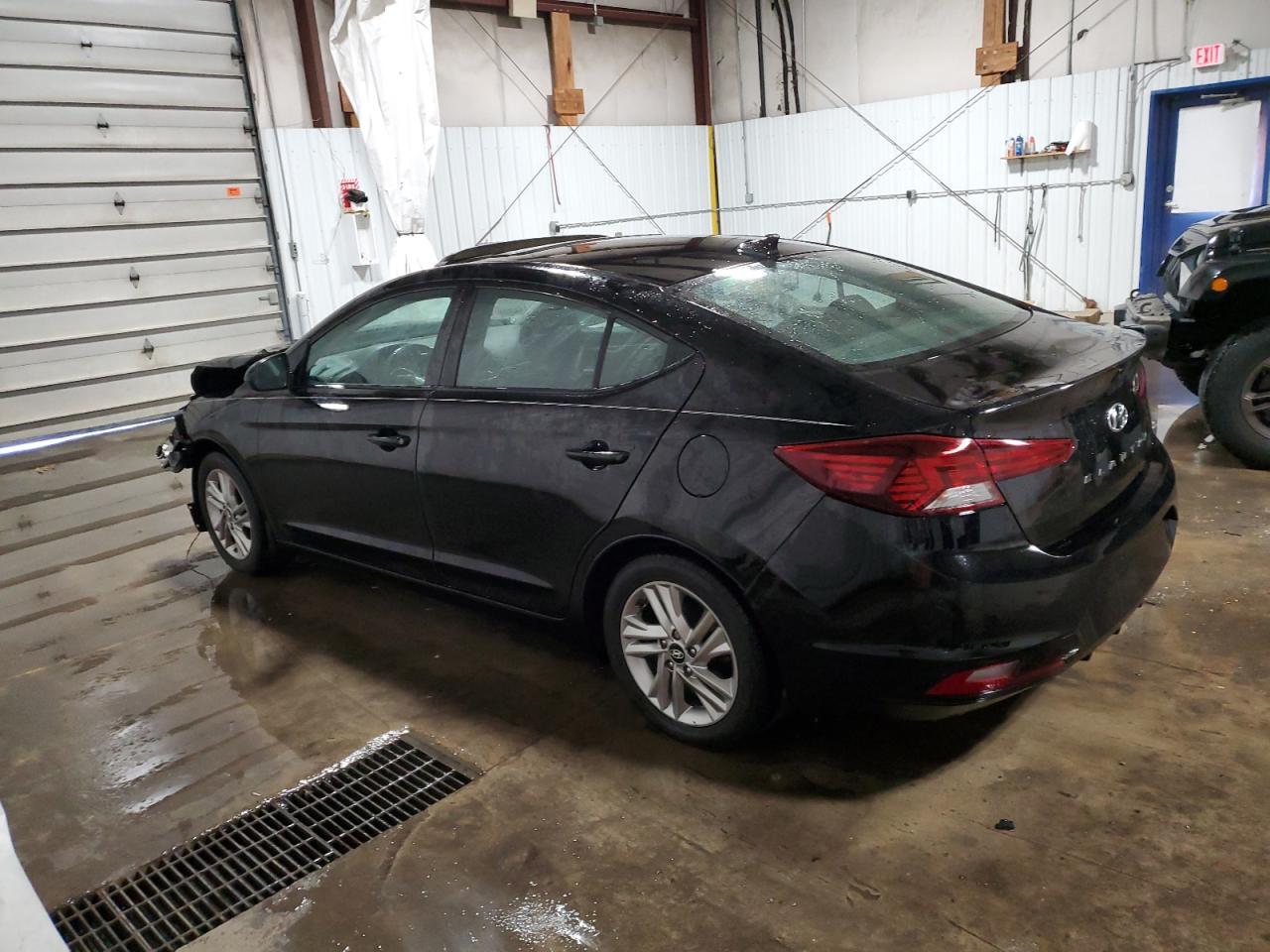 2019 Hyundai Elantra Sel - Фото 2