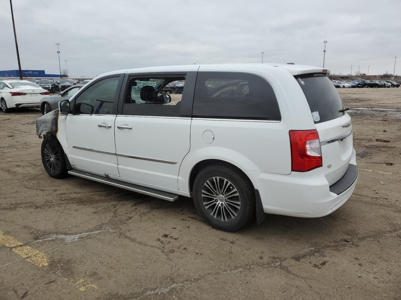 2014 Chrysler Town & Country S - Image 2