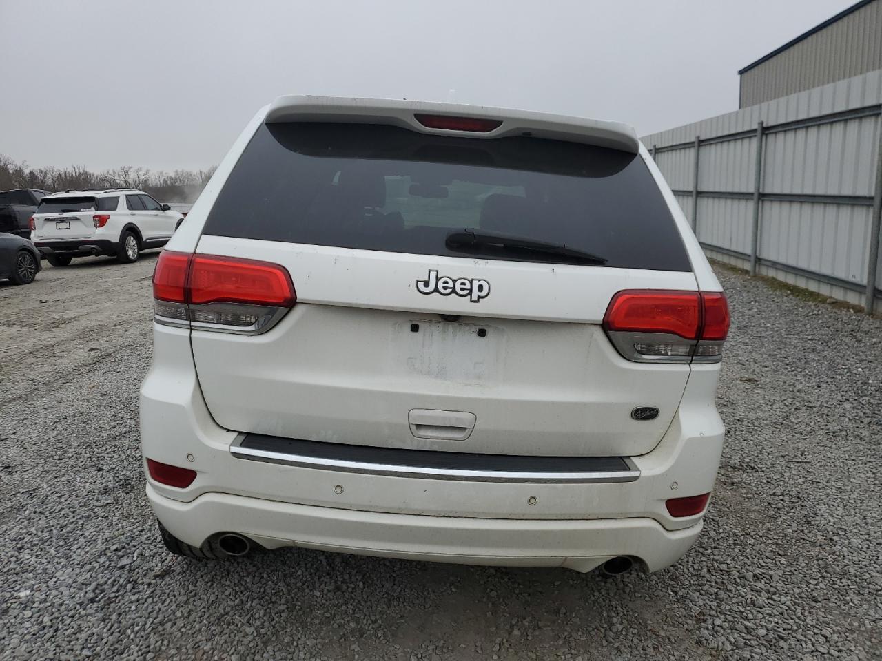2016 Jeep Grand Cherokee Overland - Image 6