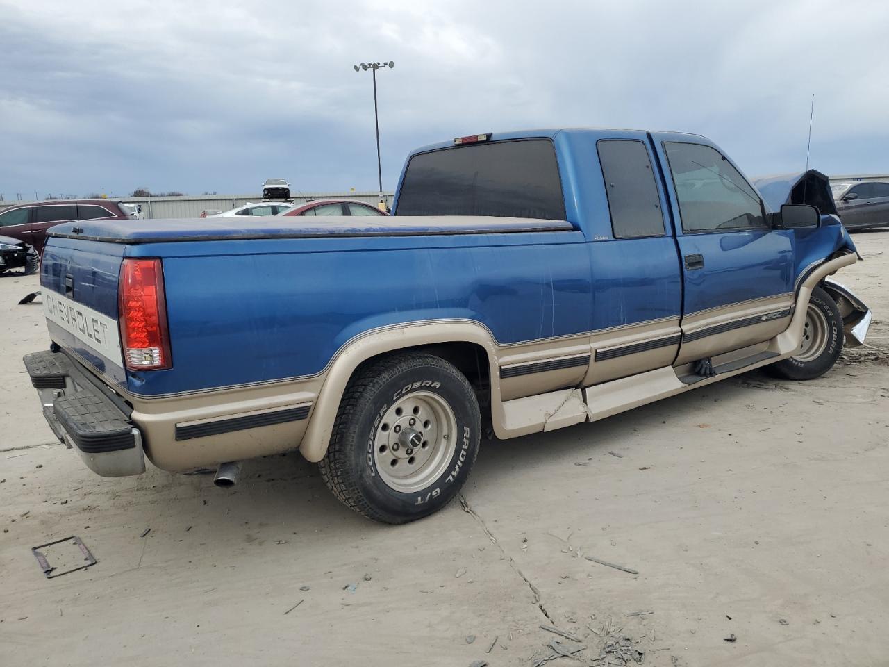 1997 Chevrolet Gmt-400 C1500 - Image 3