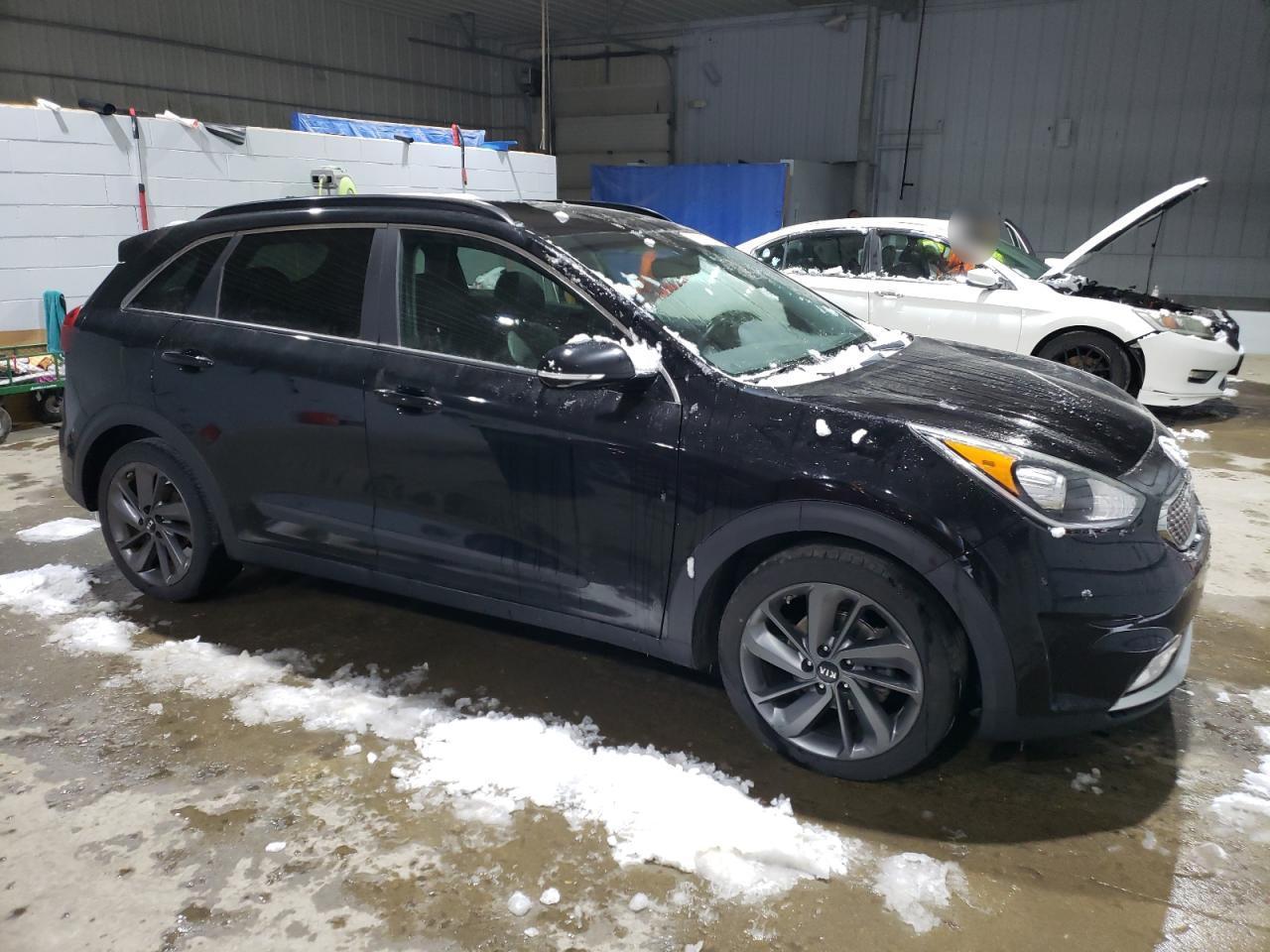 2017 Kia Niro Ex - Фото 4