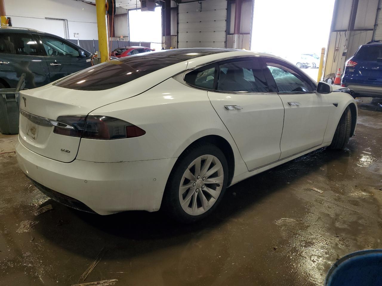 2017 Tesla Model S - Фото 3