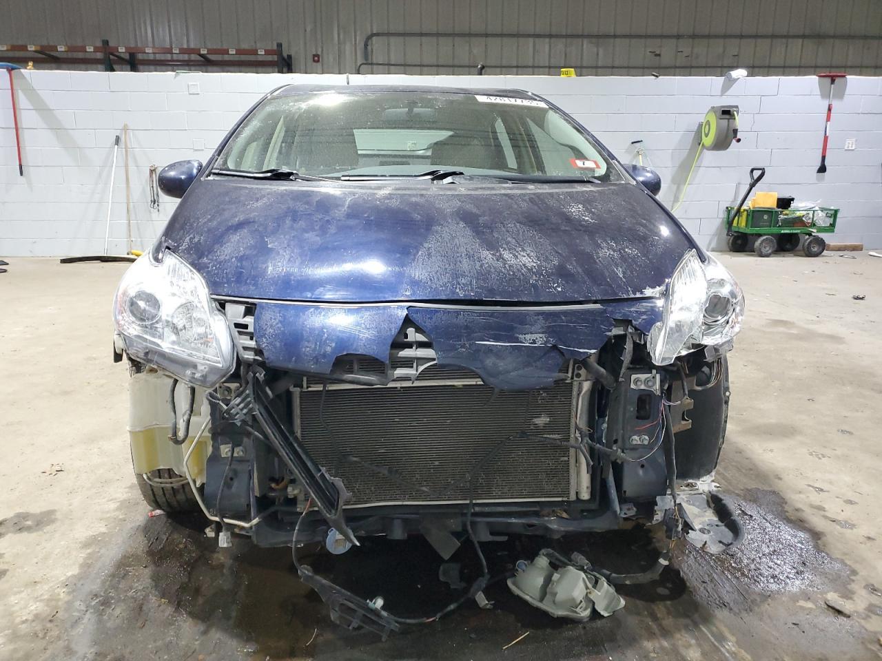 2014 Toyota Prius - Image 5