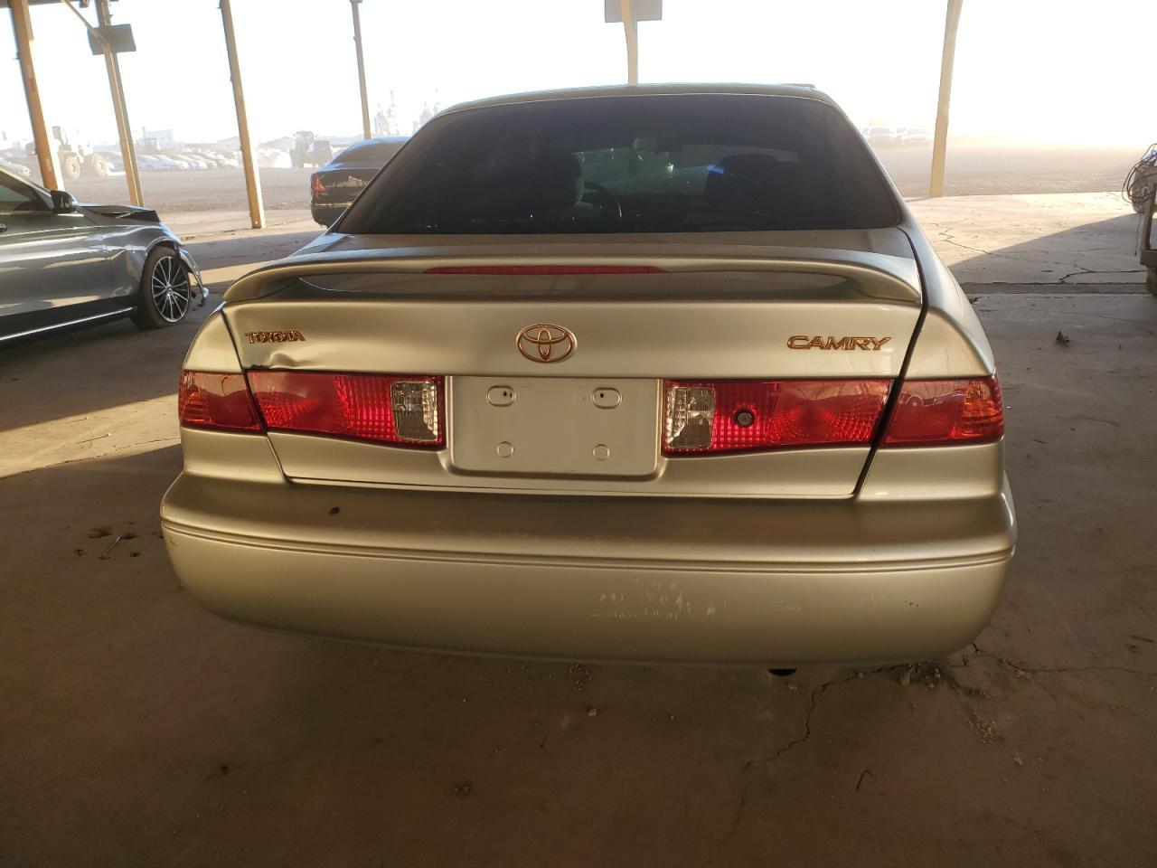 2000 Toyota Camry Ce - Фото 6