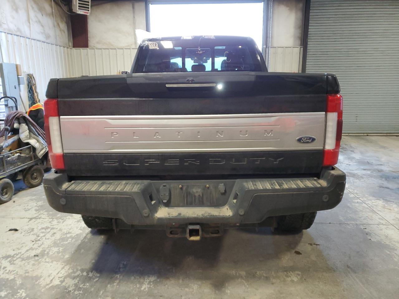 2017 Ford F350 Super Duty - Фото 6