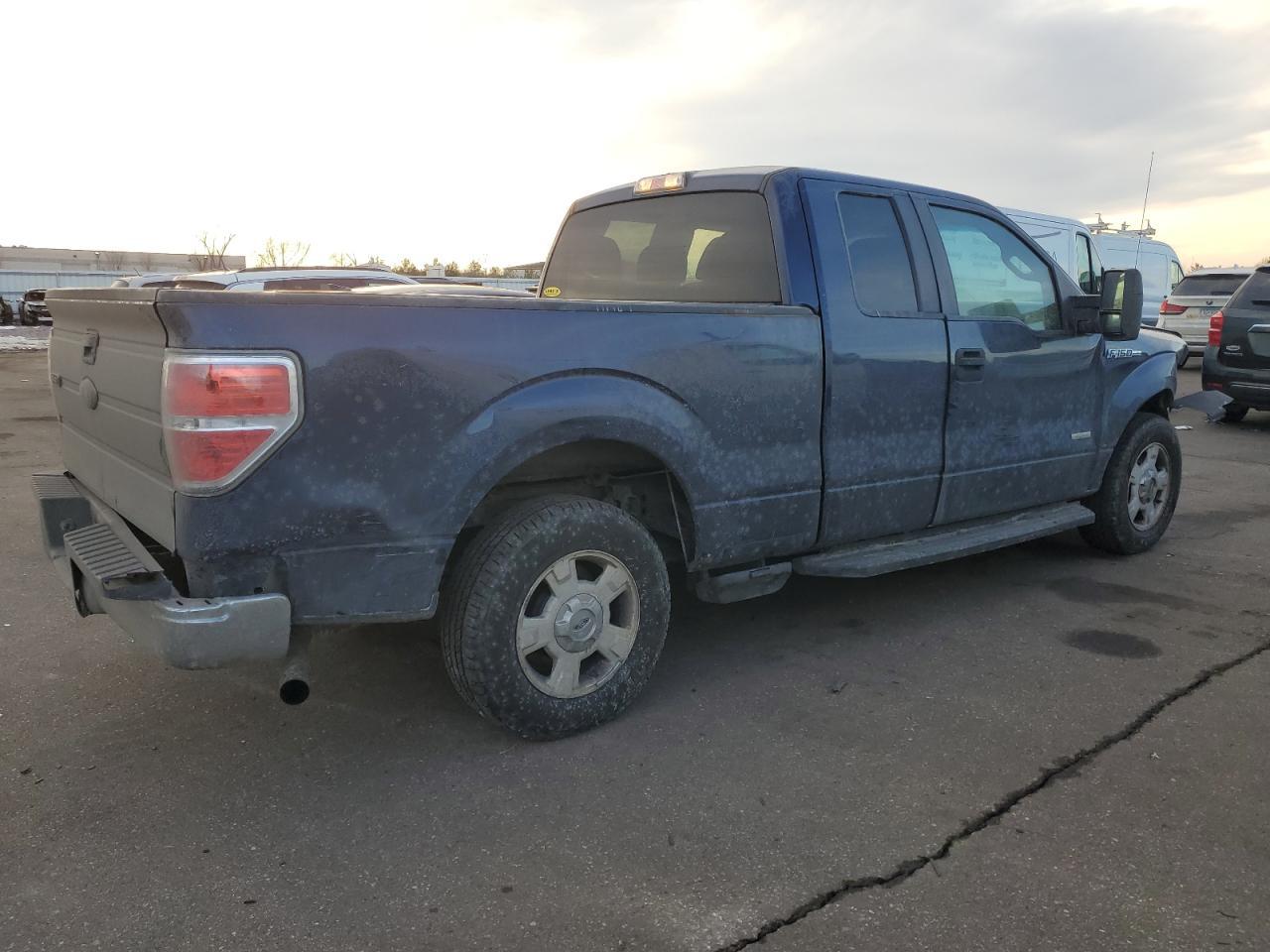 2011 Ford F150 Super Cab - Фото 3