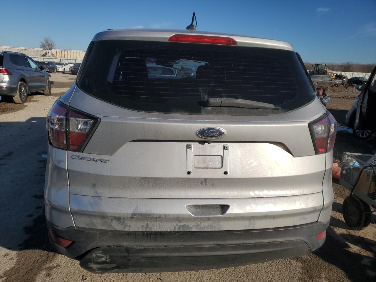 2018 Ford Escape S - Фото 6