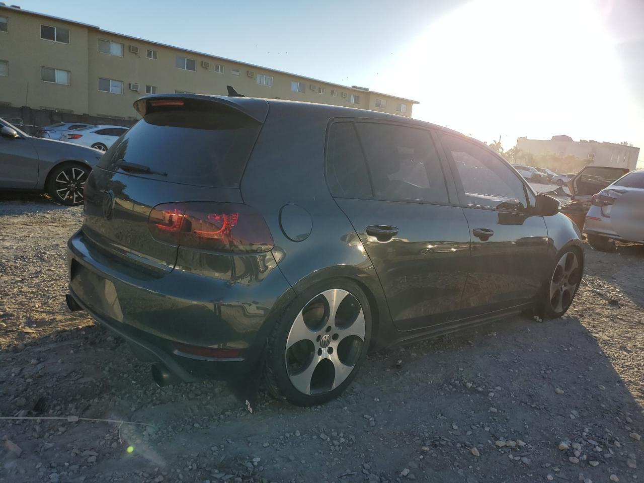 2011 Volkswagen Gti - Image 3