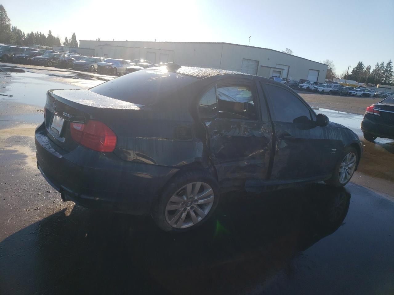 2011 BMW 335 Xi - Фото 3