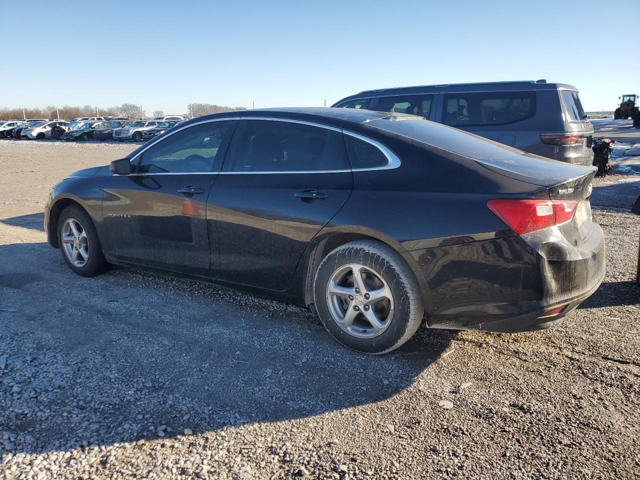2018 Chevrolet Malibu Ls - Фото 2