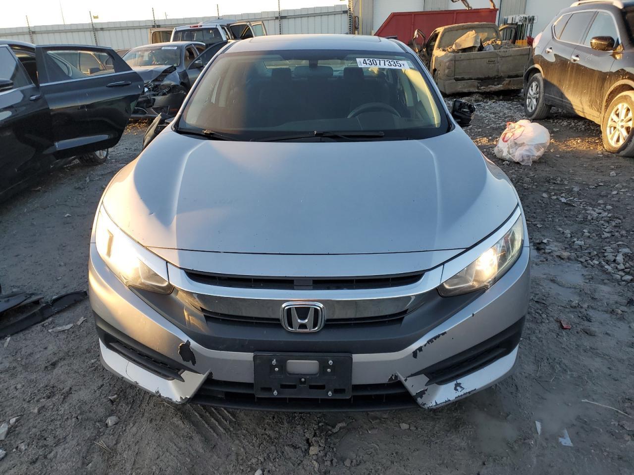 2018 Honda Civic Ex - Image 5