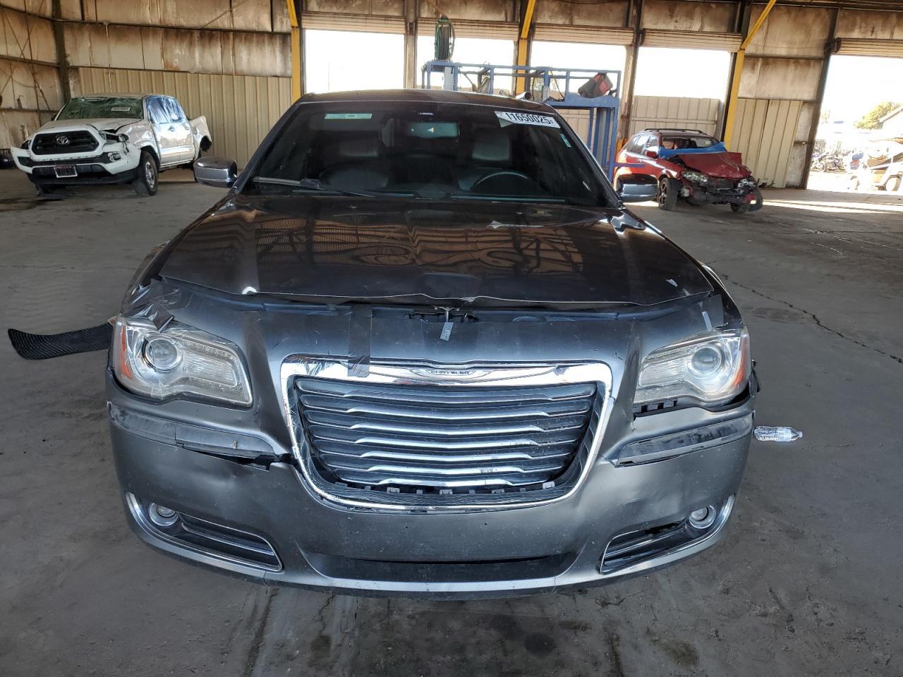 2012 Chrysler 300 Limited - Image 5
