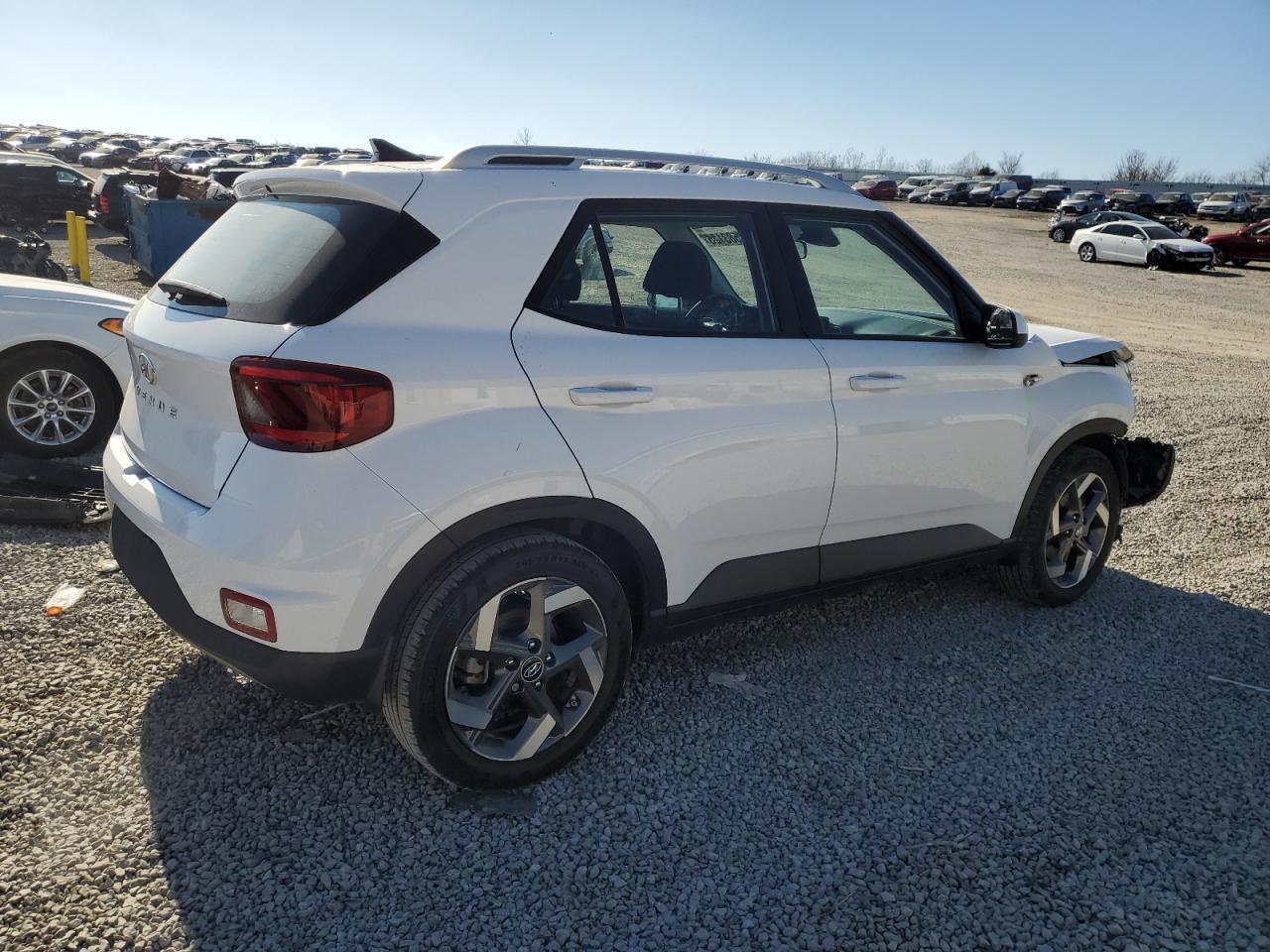 2022 Hyundai Venue Sel - Фото 3