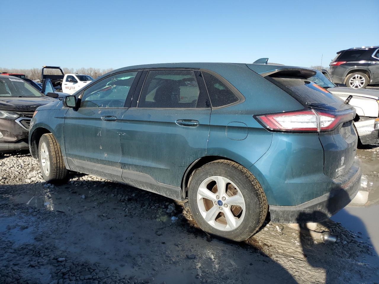 2016 Ford Edge Se - Image 2