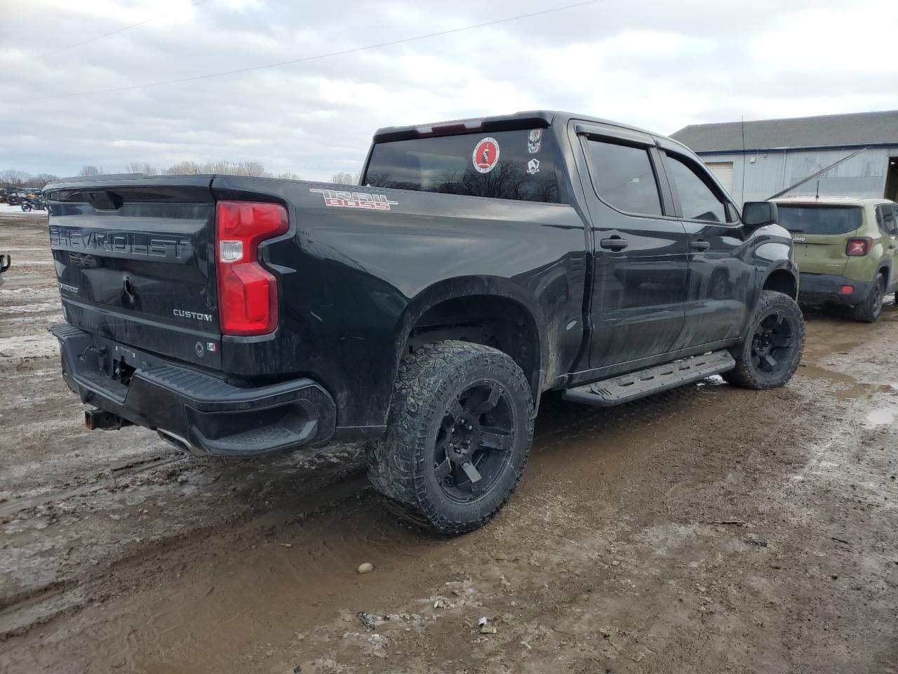 2020 Chevrolet Silverado K1500 Trail Boss Custom - Image 3