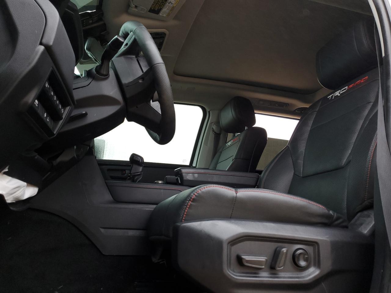 2023 Toyota Sequoia Sr5 - Фото 7