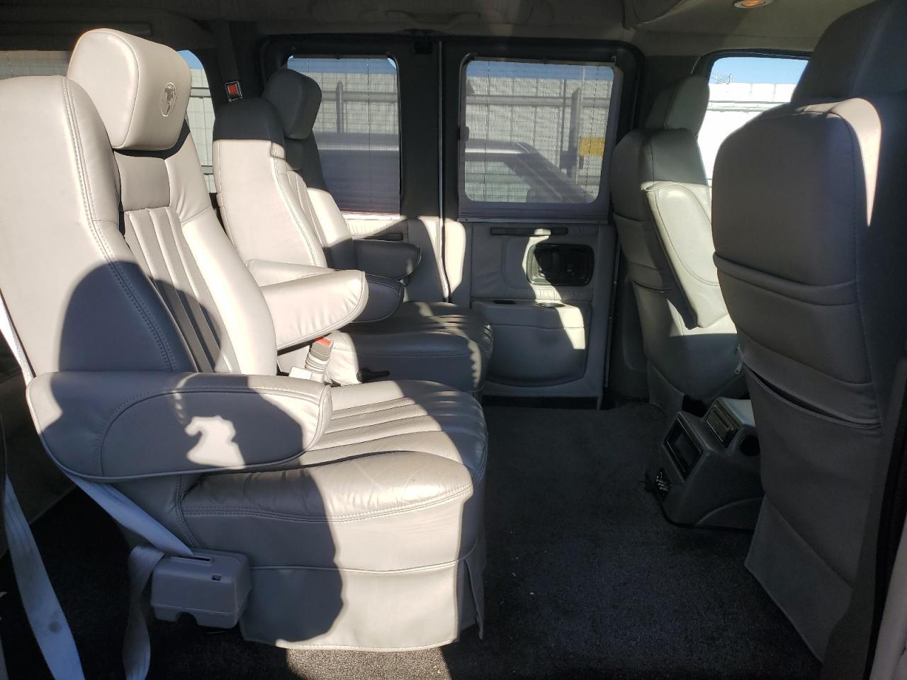 2005 GMC Savana Rv G1500 - Фото 6