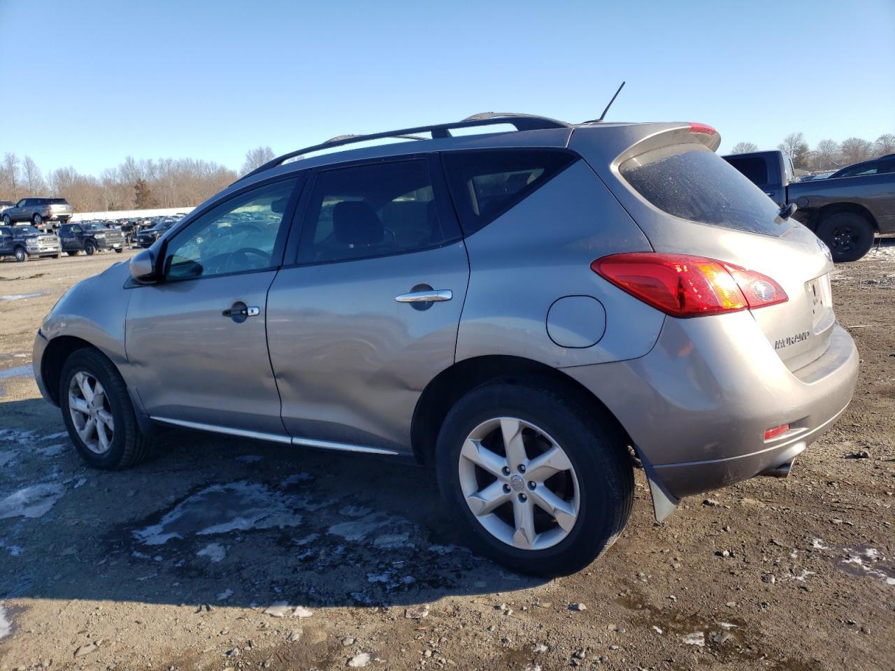 2009 Nissan Murano S - Image 2