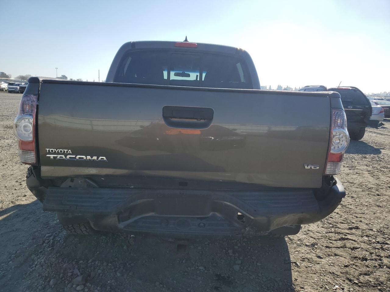 2015 Toyota Tacoma Double Cab - Фото 6