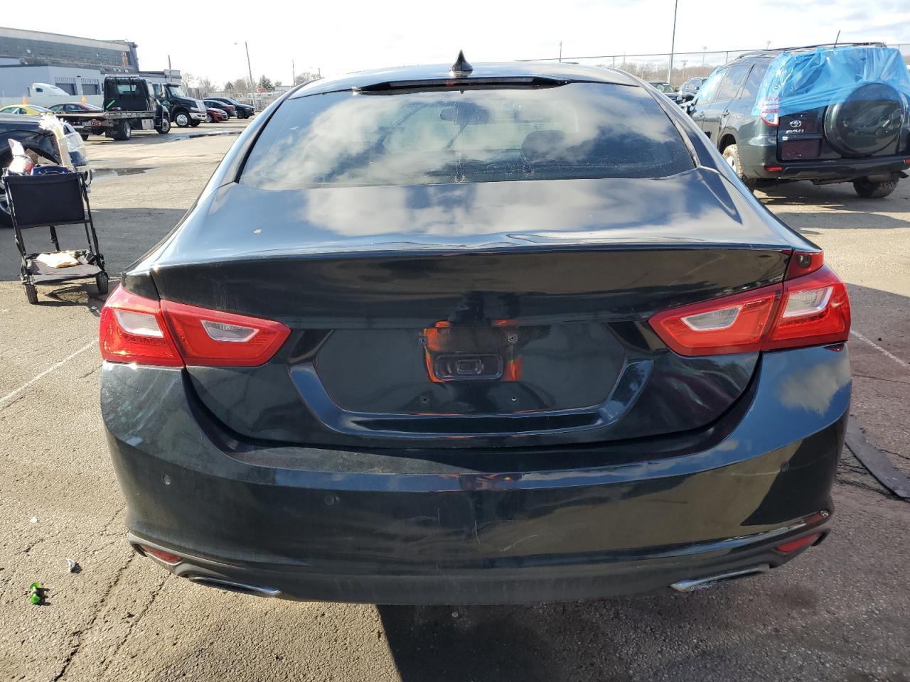 2016 Chevrolet Malibu Premier - Фото 6