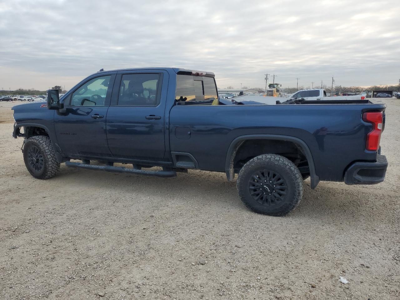 2022 Chevrolet Silverado K3500 Ltz - Фото 2