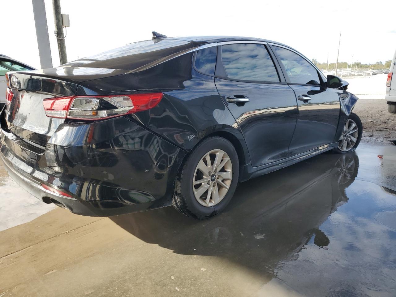 2017 Kia Optima Lx - Image 3