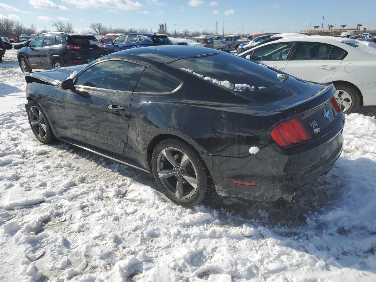 2016 Ford Mustang - Фото 2