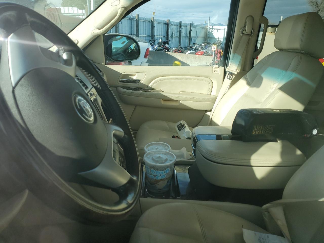 2007 Cadillac Escalade Luxury - Image 7