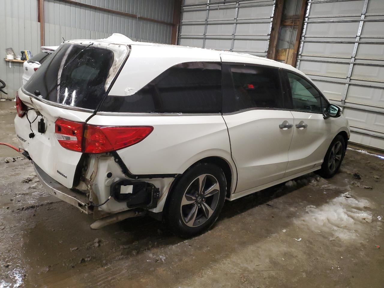 2018 Honda Odyssey Touring - Фото 3